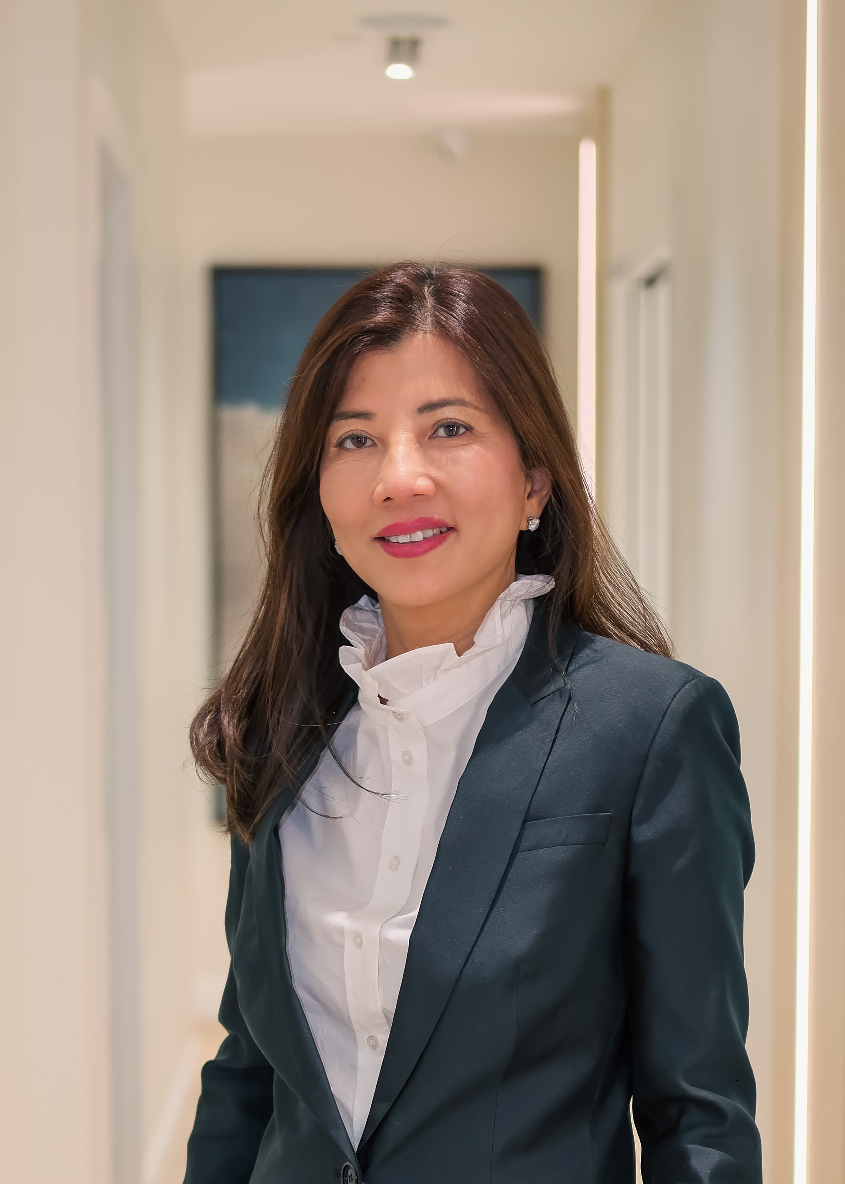 Dr. Anna Le