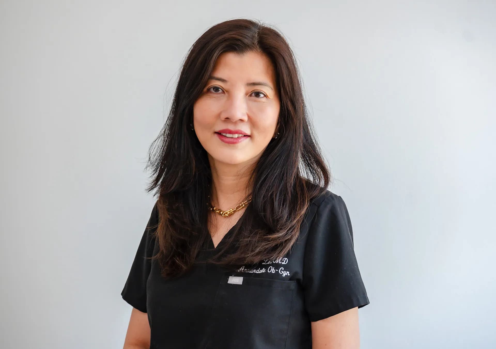 Portrait of Dr. Anna Le.